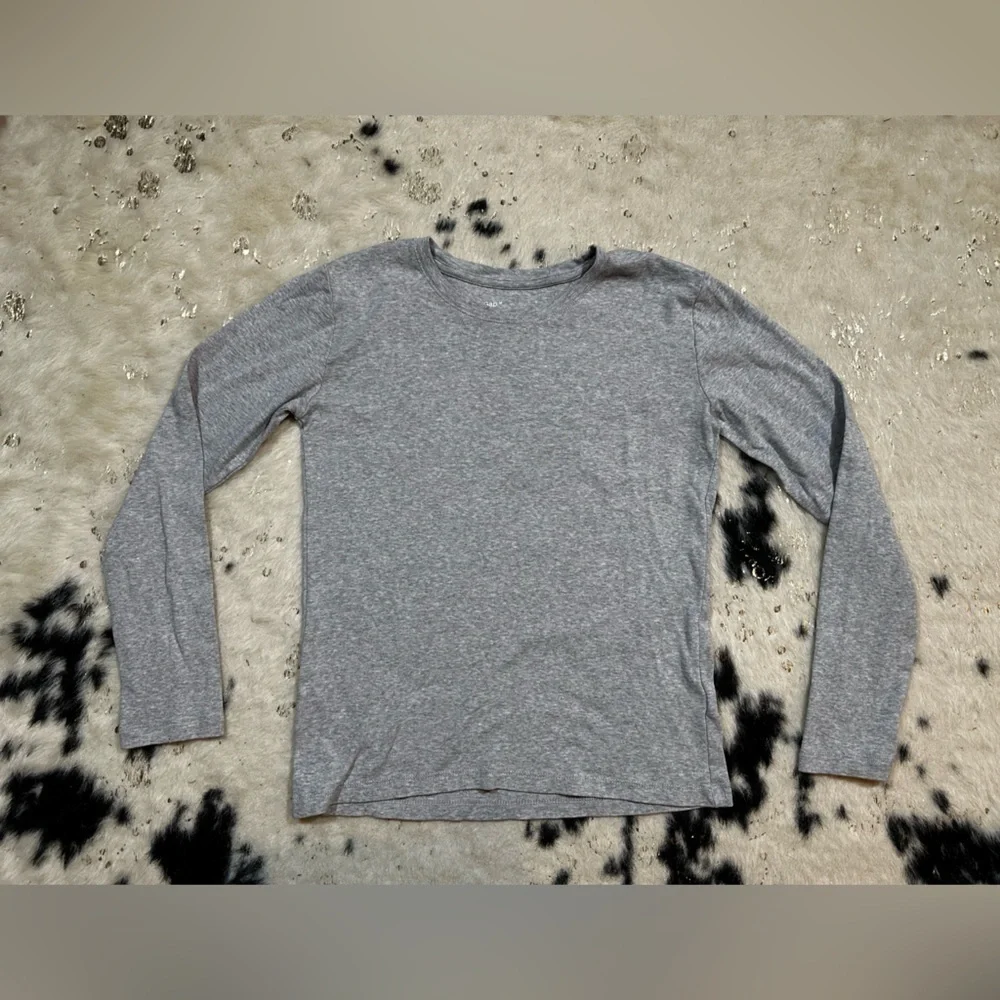 GAP Girl’s Gray Crewneck Long Sleeve Tee Shirt Size Medium
